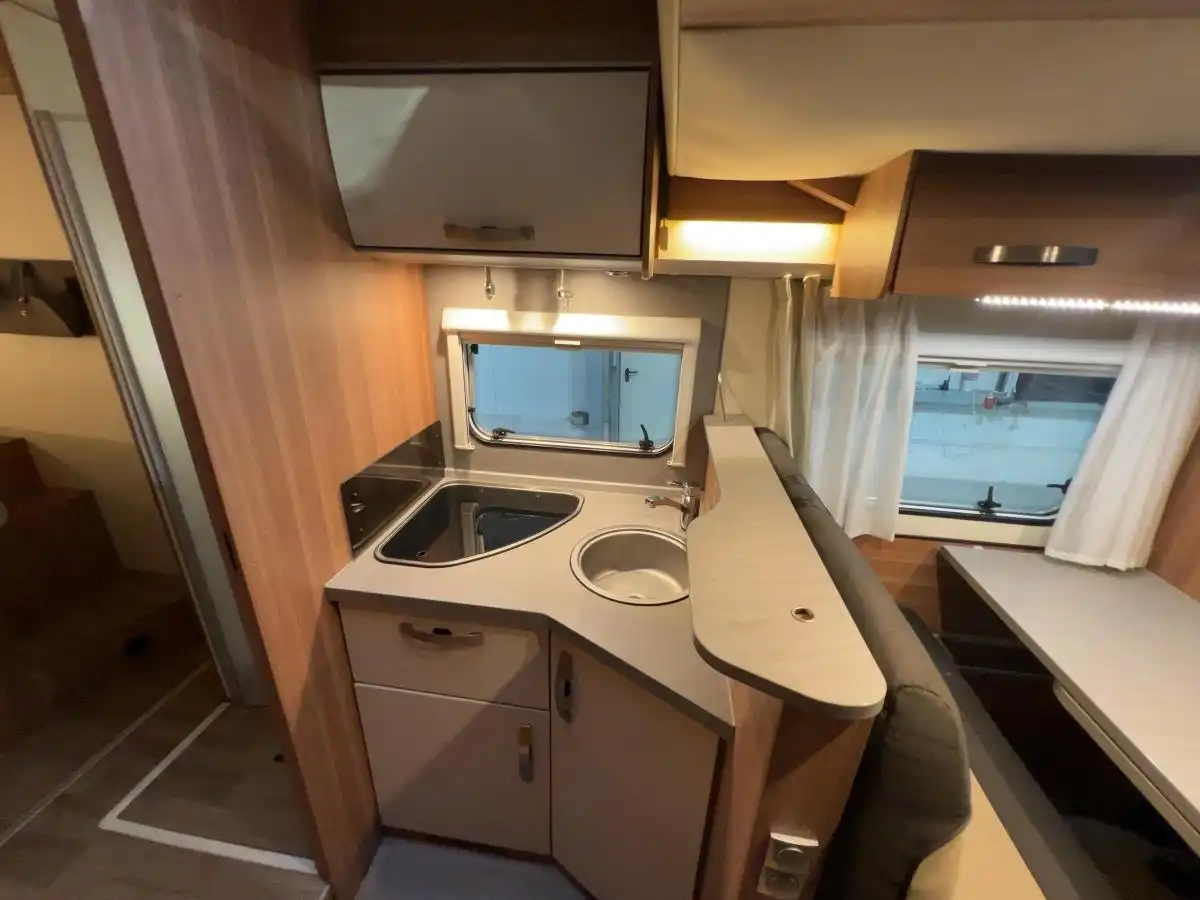 WEINSBERG Caraloft 700 MXH - Ansicht 14